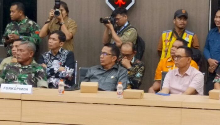 Wakil Ketua I DPRD Barsel Hadiri Rapat Penanganan Banjir Bersama Gubernur Kalteng