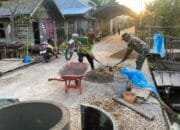 Satgas TMMD Kodim 1012/Buntok Maksimalkan Pengangkutan Material dengan Gerobak Arco di Desa Talio