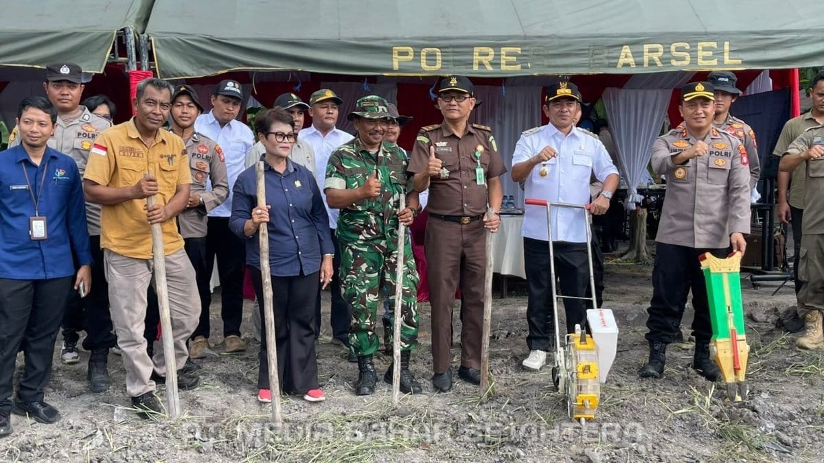wabup-khristianto-tanam-jagung-serentak-di-barito-selatan,-dukung-ketahanan-pangan-nasional