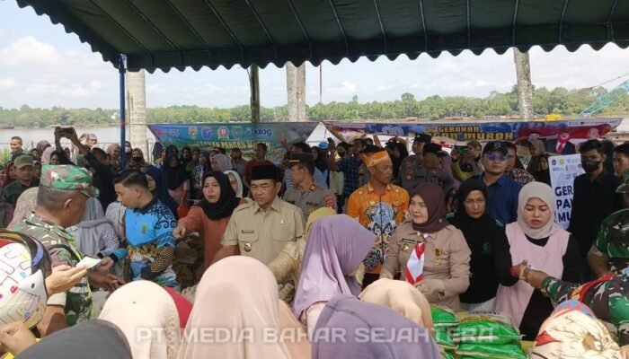 Gerakan Pangan Murah di Barito Selatan, Wakil Bupati Khristianto Yudha Layani Warga di Taman Iring Witu