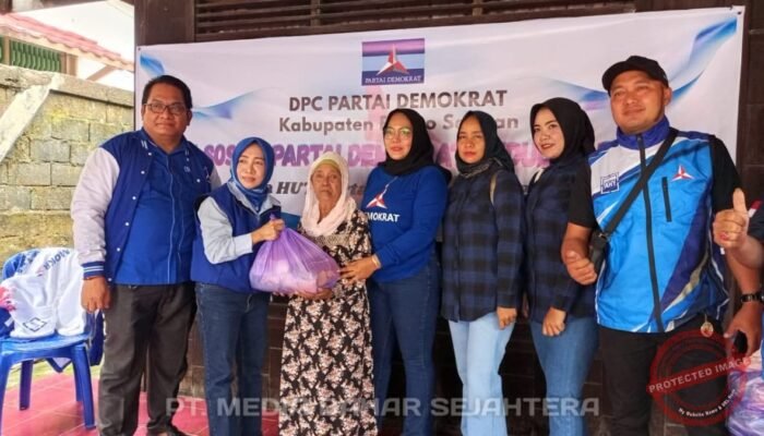 HUT ke-24 Partai Demokrat, DPC Barsel Bagikan 600 Paket Sembako dan Bantu Pendidikan